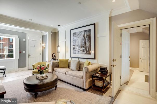 Interior, Living room, Pendant Lights, Recessed Lighting