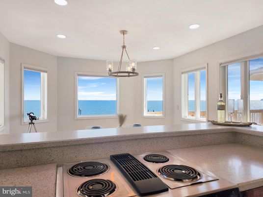 Interior, Pendant Lights, Recessed Lighting, Water