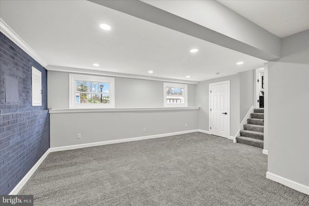 Empty room, Interior, Recessed Lighting