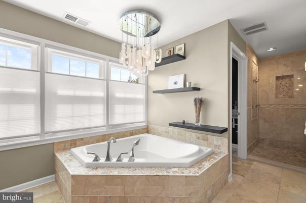 Bathroom, Interior, Pendant Lights, Recessed Lighting