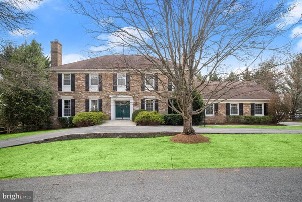 Backyard, Exterior, Facade, Brick Facade, Georgian