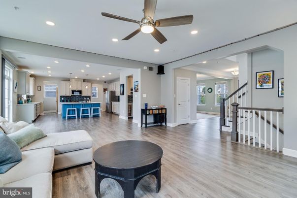 Interior, Kitchen, Living room, Pendant Lights, Recessed Lighting, Stainless Steel Appliances, Wood Texture Flooring