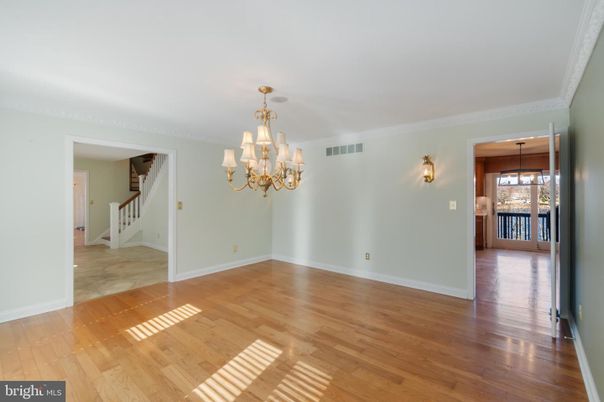 Chandelier, Empty room, Interior, Wood Texture Flooring