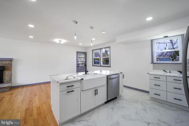 Interior, Kitchen, Marble, Pendant Lights, Recessed Lighting