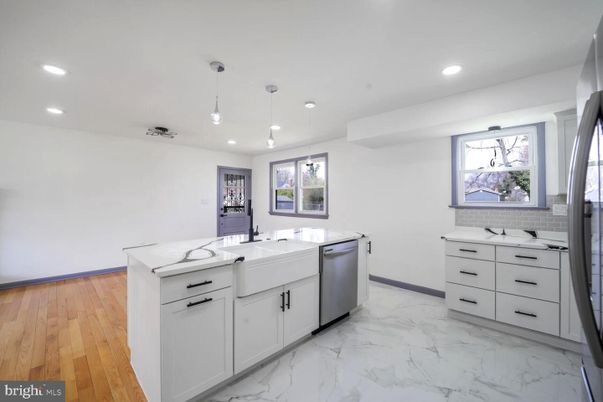 Interior, Kitchen, Marble, Pendant Lights, Recessed Lighting