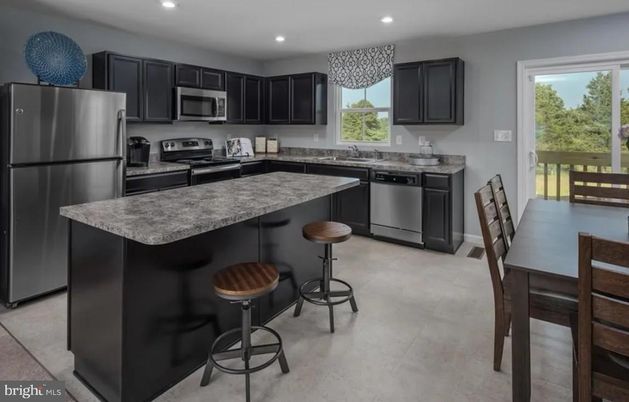Dining room, Interior, Kitchen, Recessed Lighting, Stainless Steel Appliances