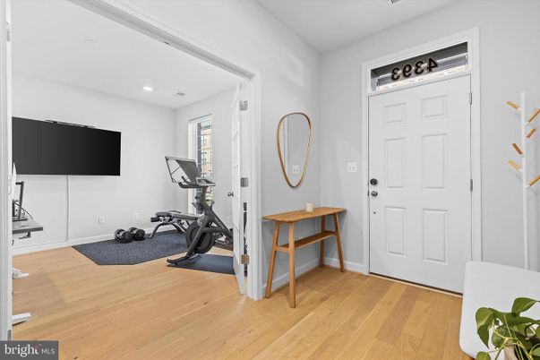Fitness Equipment, Interior, Recessed Lighting, Wood Texture Flooring