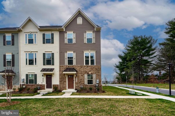 Exterior, Facade, Brick Facade, Rowhouse