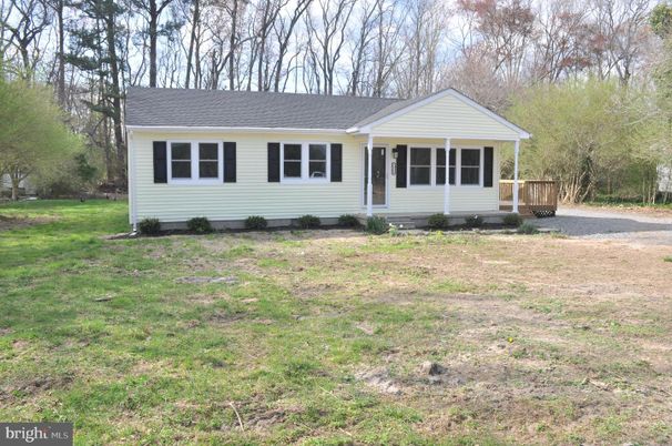 Backyard, Exterior, Facade, Cape Cod