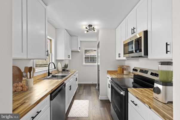 Interior, Kitchen, Stainless Steel Appliances, Wood Texture Flooring