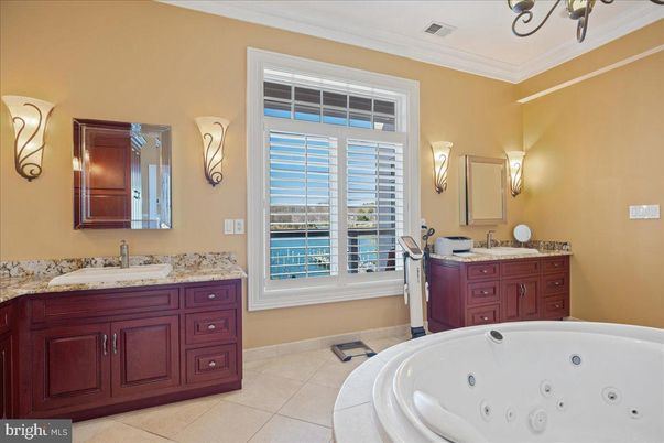 Bathroom, Dual Sink Vanities, Interior, Water