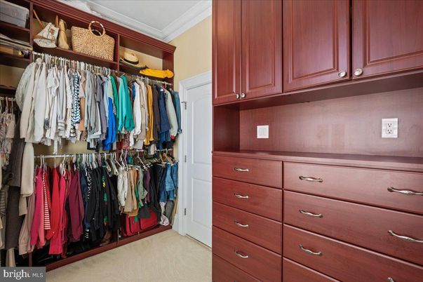 Interior, Walk-in Closets