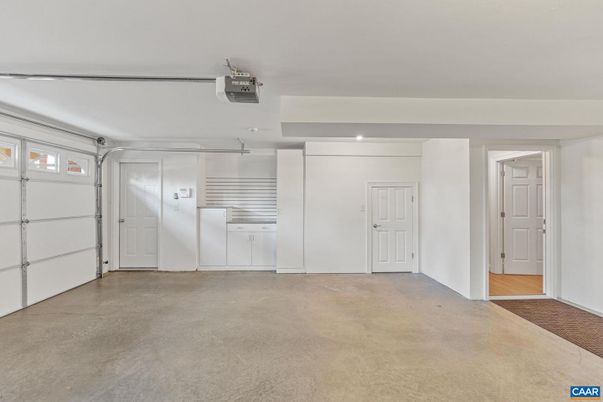 Garage, Interior