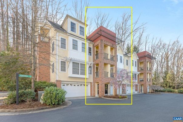 Attached, Exterior, Facade, Brick Facade, Rowhouse