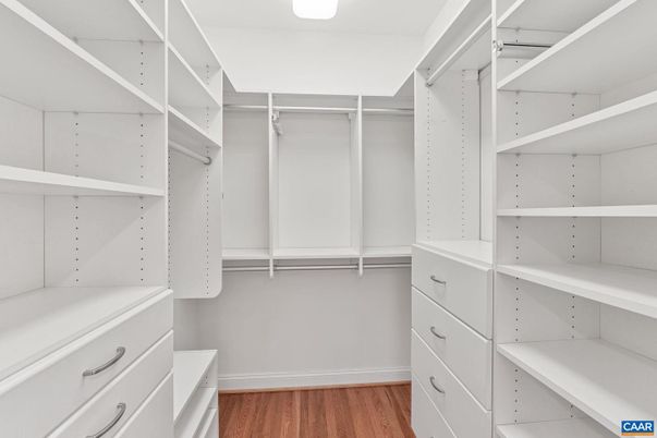 Interior, Walk-in Closets, Wood Texture Flooring