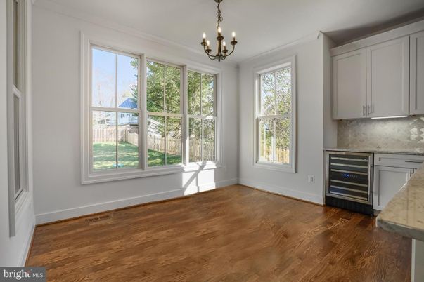 Chandelier, Empty room, Interior, Wood Texture Flooring