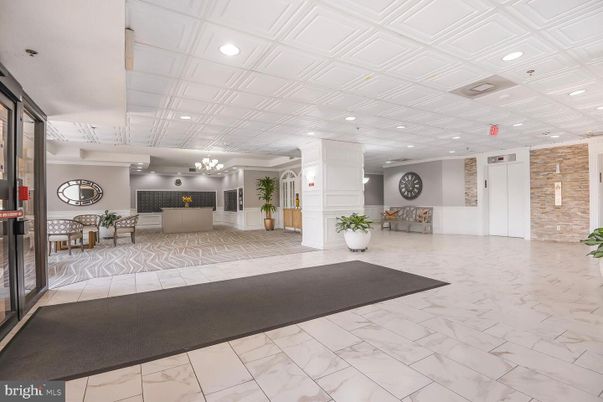 Interior, Marble, Recessed Lighting