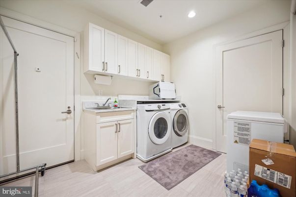 Interior, Recessed Lighting, Washer