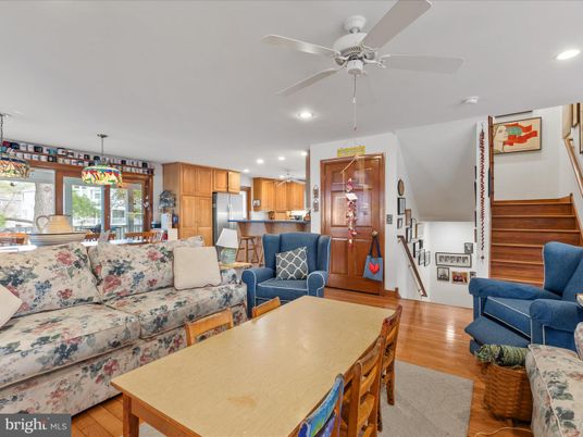 Dining room, Interior, Kitchen, Living room, Pendant Lights, Recessed Lighting, Wood Texture Flooring