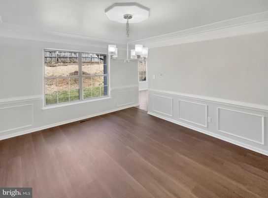 Chandelier, Empty room, Interior, Wood Texture Flooring