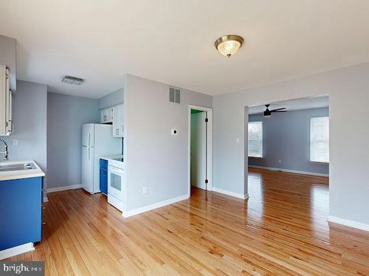 Empty room, Interior, Kitchen, Wood Texture Flooring
