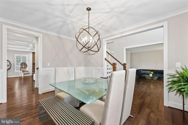 Chandelier, Dining room, Fireplace, Interior, Pendant Lights, Wood Texture Flooring