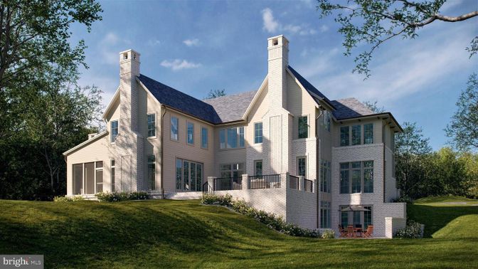Backyard, Exterior, Facade, Queen Anne Victorian