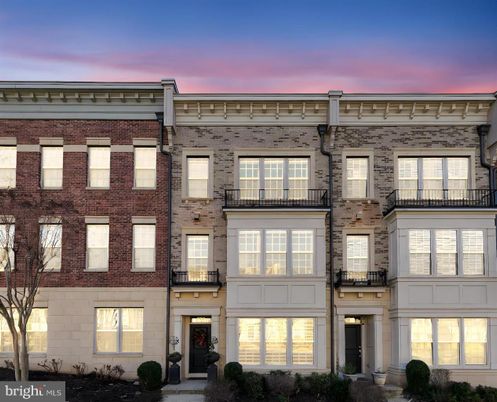 Exterior, Facade, Brick Facade, Rowhouse