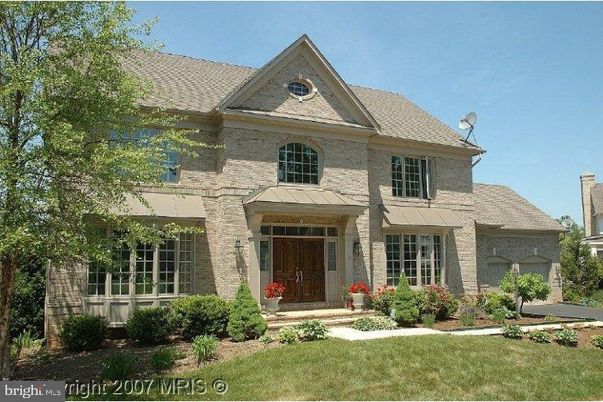 Exterior, Facade, French Provincial
