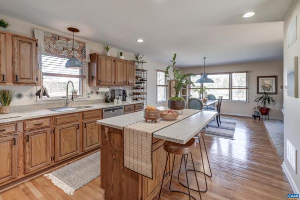 Dining room, Interior, Kitchen, Pendant Lights, Recessed Lighting, Wood Texture Flooring