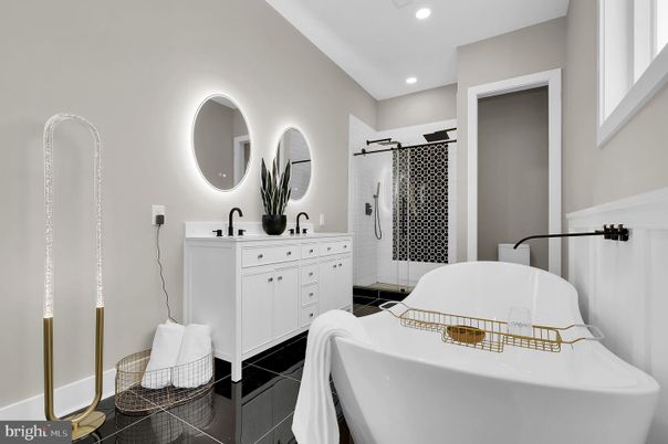 Bathroom, Dual Sink Vanities, Free Standing Baths, Interior, Recessed Lighting