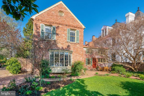 Exterior, Facade, Brick Facade, Brick Traditional