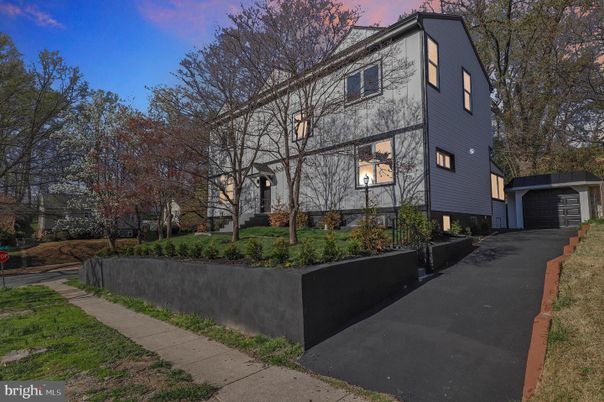 Exterior, Facade, None