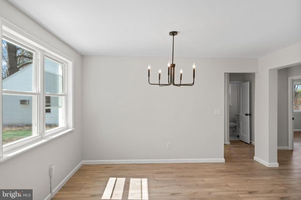 Chandelier, Empty room, Interior, Wood Texture Flooring