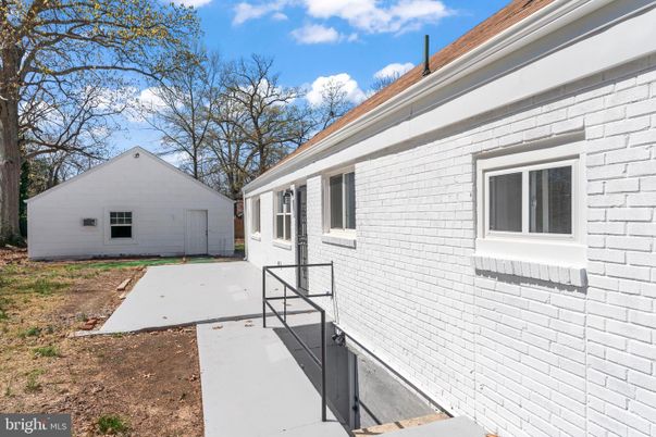 Detached Garage, Exterior