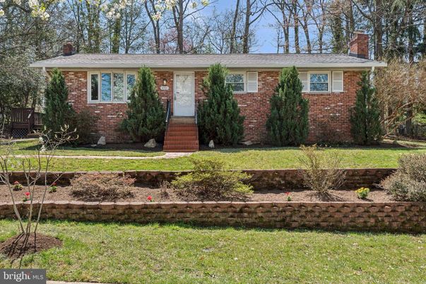 Exterior, Facade, Brick Facade, Split Level