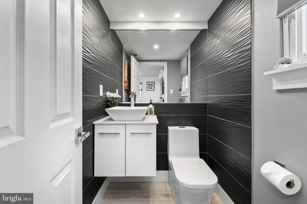 Bathroom, Interior, Recessed Lighting, Wood Texture Flooring