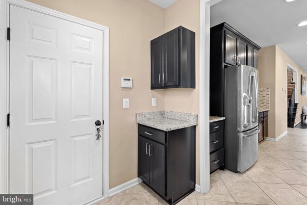 Interior, Kitchen, Recessed Lighting, Washer