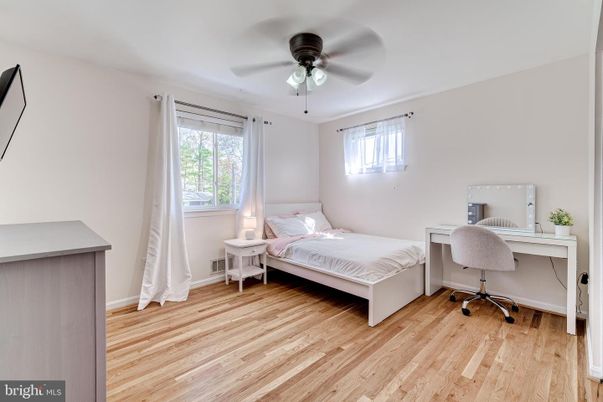 Bedroom, Home Office, Interior, Wood Texture Flooring