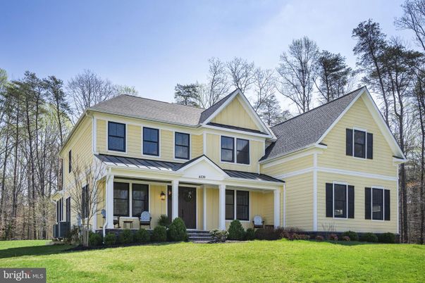 Exterior, Facade, Farmhouse
