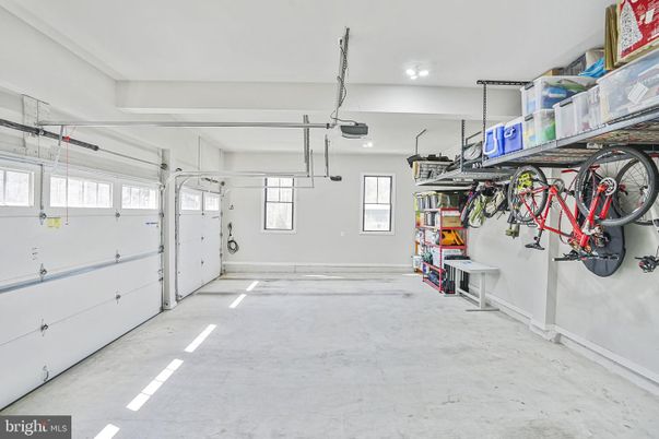 Garage, Interior