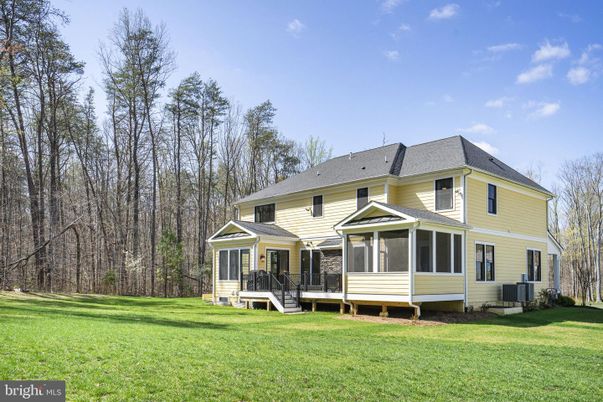 Backyard, Exterior, Facade, Queen Anne Victorian