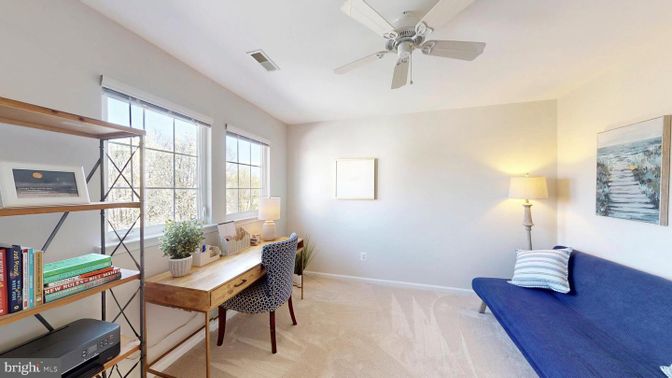 Home Office, Interior