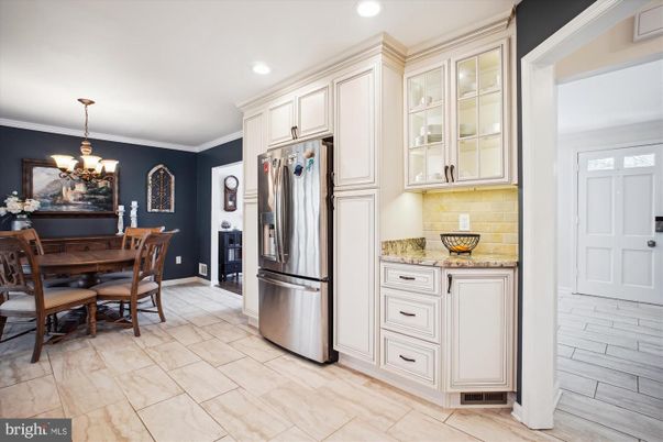 Chandelier, Dining room, Interior, Kitchen, Recessed Lighting