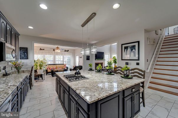 Dining room, Interior, Kitchen, Living room, Marble, Pendant Lights, Recessed Lighting
