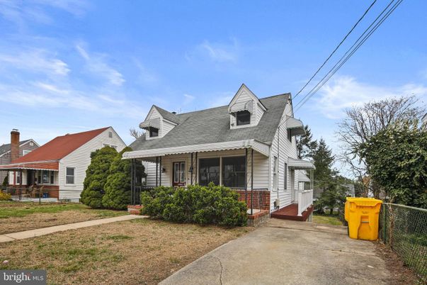 Exterior, Facade, Cape Cod