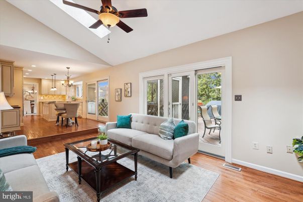 Interior, Kitchen, Living room, Pendant Lights, Recessed Lighting, Wood Texture Flooring