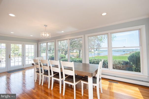 Chandelier, Dining room, Interior, Recessed Lighting, Water, Wood Texture Flooring