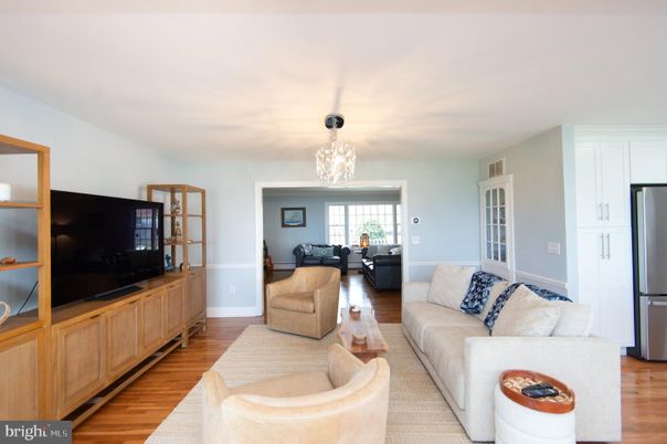 Dining room, Interior, Kitchen, Living room, Pendant Lights, Wood Texture Flooring