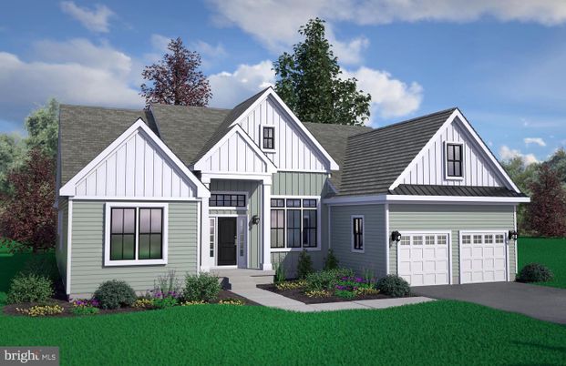 Attached, Exterior, Facade, Farmhouse